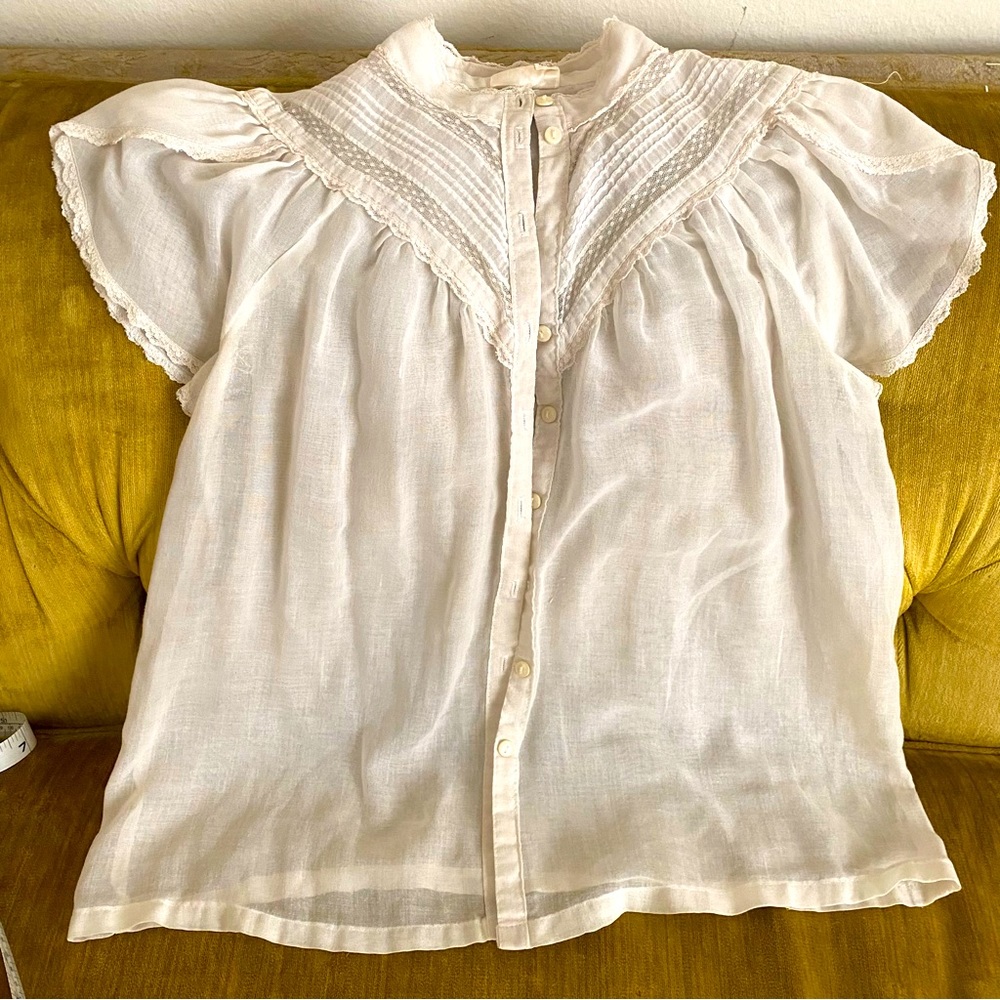 ~1981 vintage Jessica’s Gunnies size 11 flutter sleeve blouse. Some flaws.